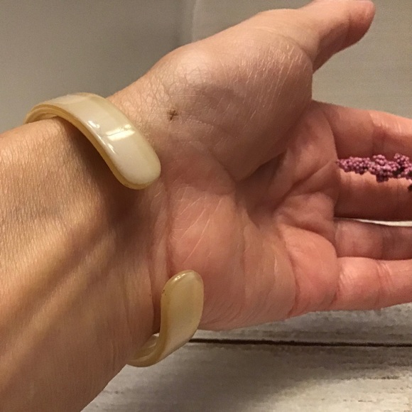 Acrylic Bungle - Picture 6 of 6